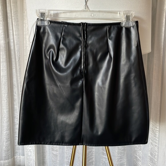 NWT Windsor Slay It With Style Mini Skirt black size small - Picture 5 of 7